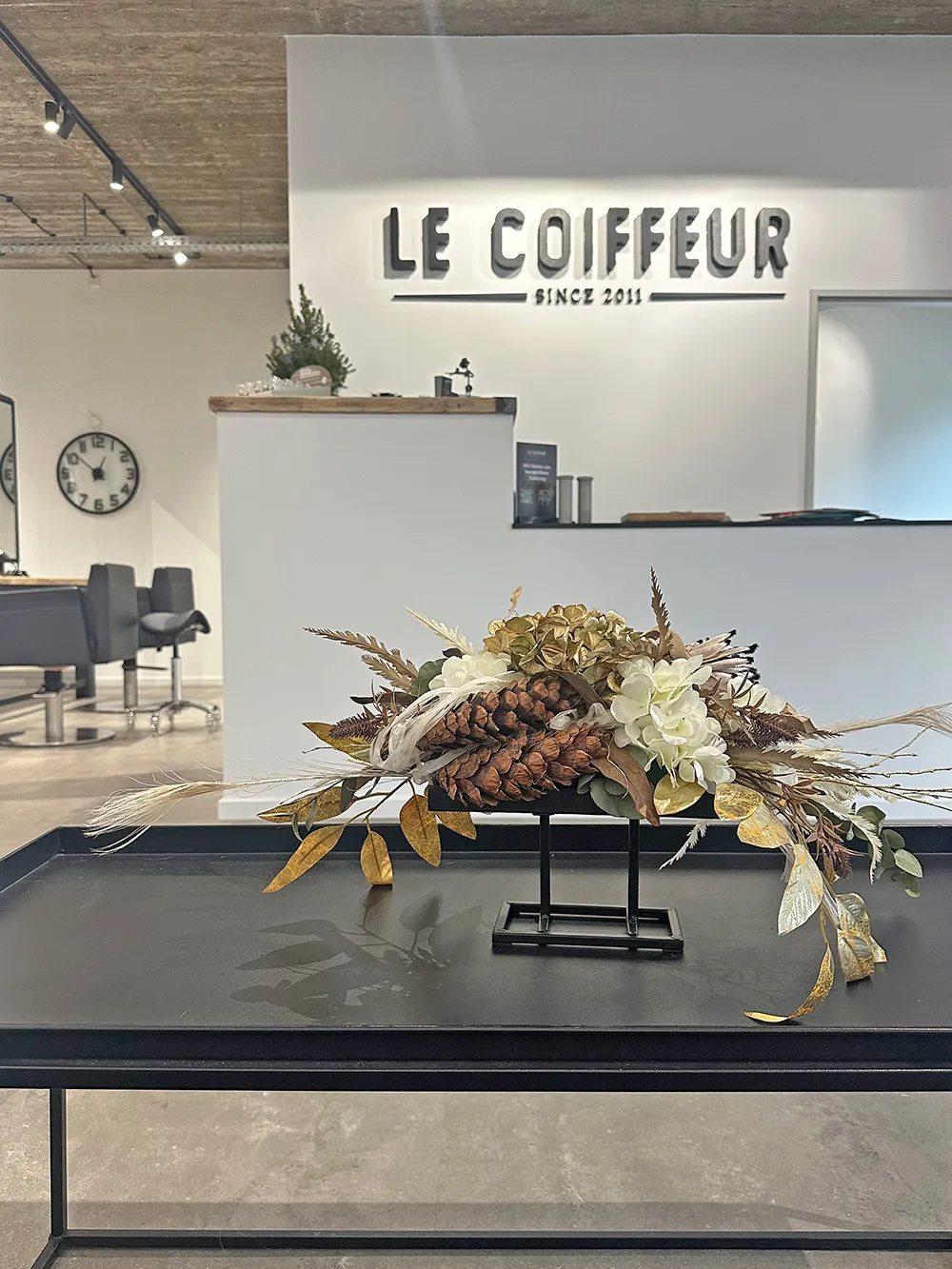 Liebevoll eingerichteter Salon von Le Coiffeur